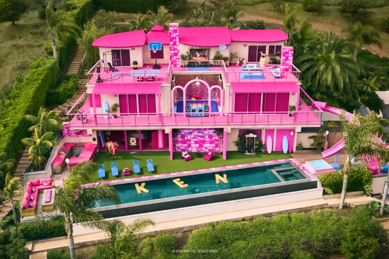 L’emblématique maison de Barbie et de Ken s’invite sur Airbnb !